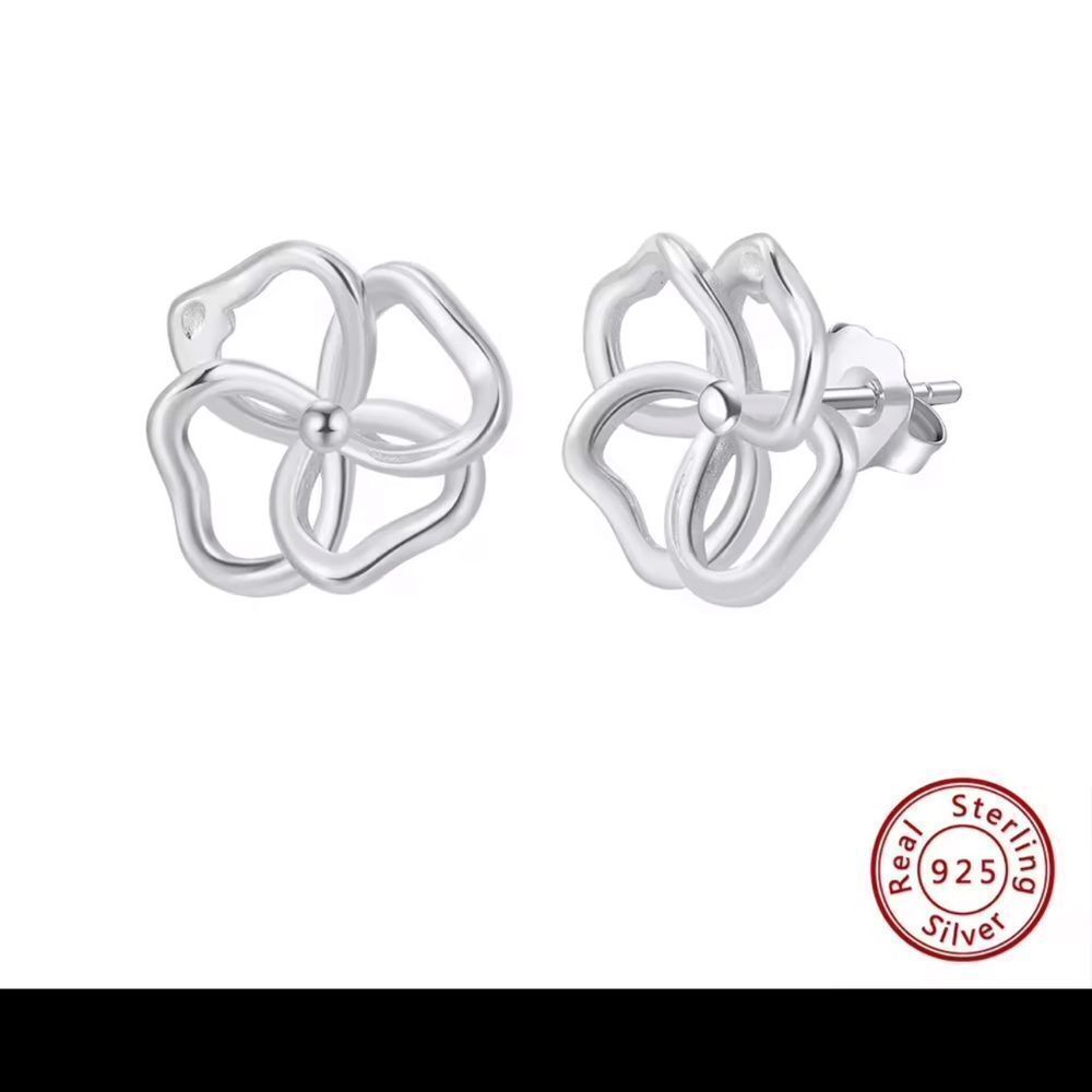 ENA 925 Sterling Silver Hallow Flower Stud Earrings
